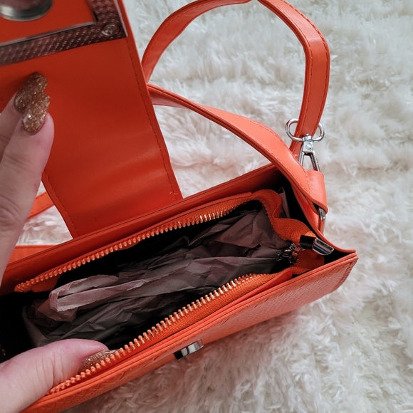 Orange purse - Picture 3 of 5